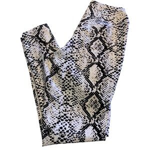 Vitality / Balance Athletica Viper/Snake Print - Cropped Length Leggings Medium